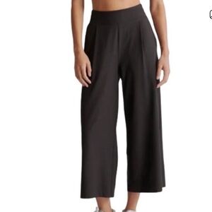 NWOT Quince Performance Wide Leg Pants in Black